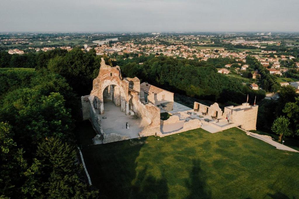 Villa Fior Di Robinia Giavera del Montello Luaran gambar